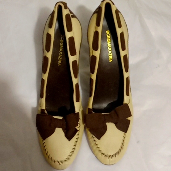 BCBG MAXAXRIA HEELS - Picture 1 of 9